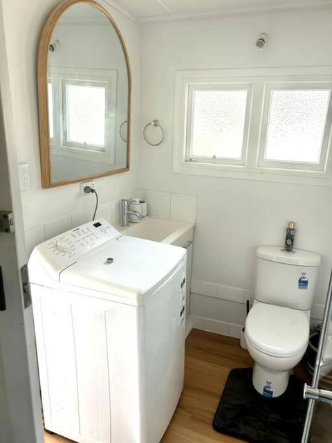 Pine Cottage - Accommodation Perth 2