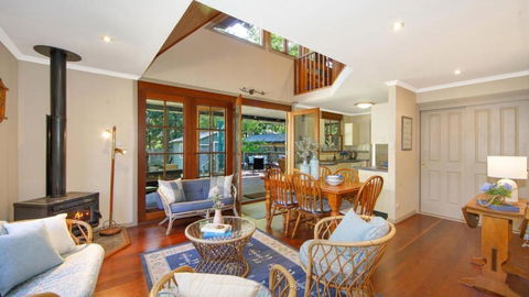 Pine Lodge Pearl Beach - Accommodation Perth 1