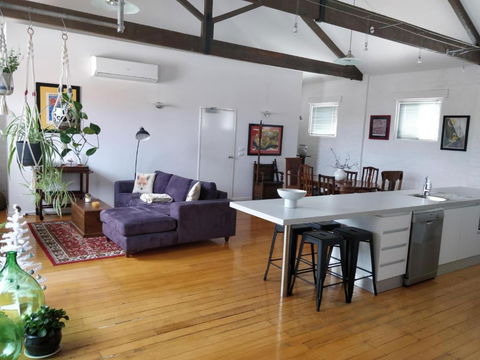 Pips On Mitchell - Beautiful Historic Apartment - Accommodation Perth 2