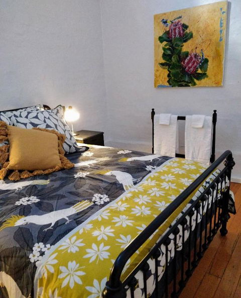 Pips On Mitchell - Beautiful Historic Apartment - Accommodation Perth 0