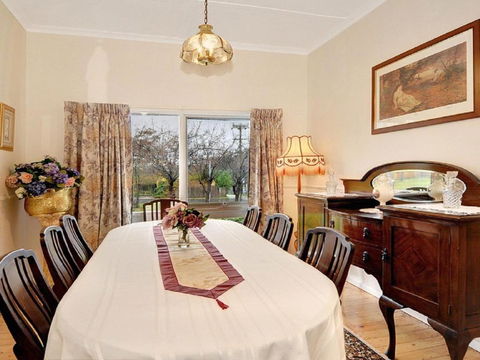 Plum Tree Cottage - Accommodation Perth 2
