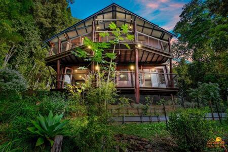 Pole Home In Paradise @ Kuranda - Perth Resorts 0