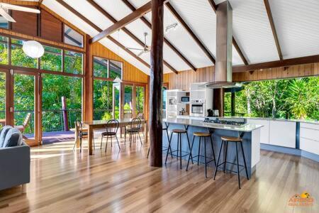 Pole Home In Paradise @ Kuranda - Perth Resorts 1