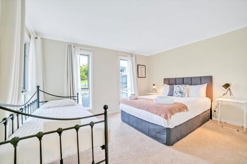Port View Escape - Accommodation Perth 3