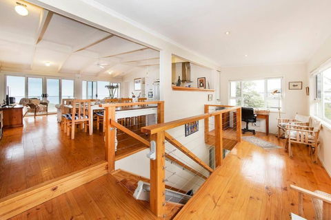 PORT WILLUNGA DREAMING A Beach Front Experience - Accommodation Perth 2
