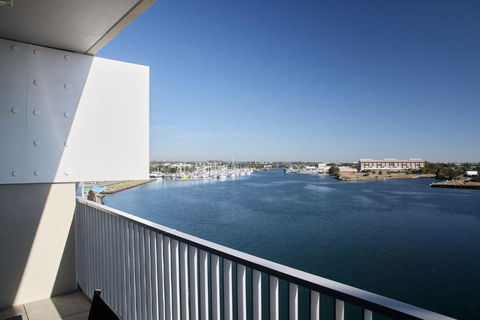 Portside On Honeysuckle - Accommodation Perth 1