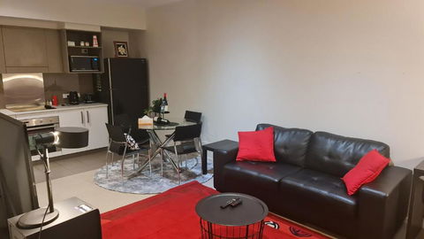 Qure Restaurant And Apartments Canberra Bruce - Accommodation Perth 0