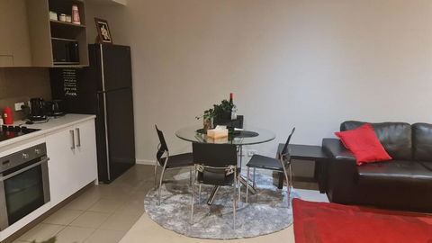 Qure Restaurant And Apartments Canberra Bruce - Accommodation Perth 3