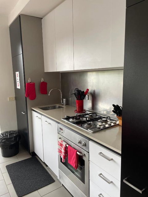 Radiance - Chic Fitzroy Street Apartment - Accommodation Perth 2