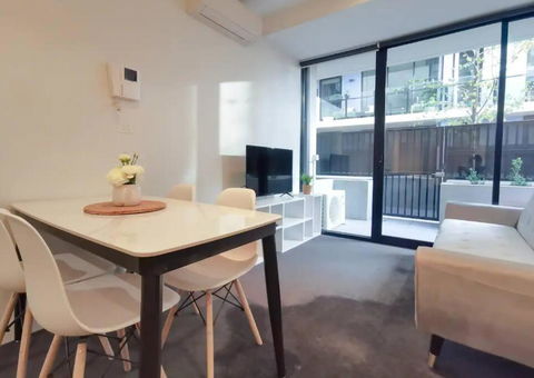 PR126-1 BR Comfy Stay Next To Station With FREE Parking - Accommodation Perth 3