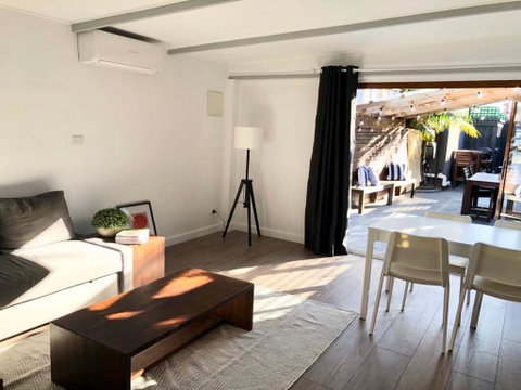 Quite, Quaint & Private Guesthouse, Sleeps 6 - Accommodation Perth 2
