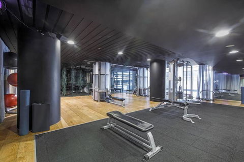 Premium Albert Park Grand Prix Apartment By Ready Set Host - Perth Resorts 2