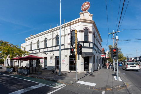 Private Unit In Heritage Building In Fitzroy North - Accommodation Perth 2
