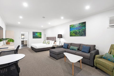 Presidential Motel - Accommodation Perth 0
