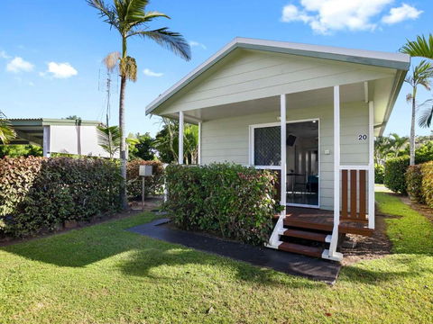 Queens Beach Tourist Village - Perth Resorts 1