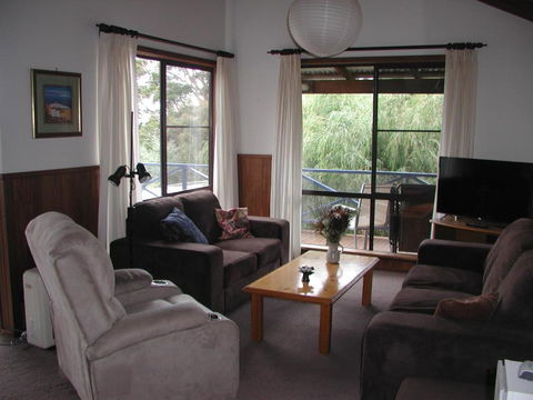 Rainbow House - Perth Resorts 2