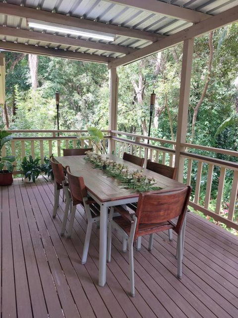 Rainforest Retreat-Fireplace-BBQ-3 Acres- - Accommodation Perth 3