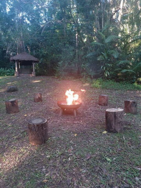 Rainforest Retreat-Fireplace-BBQ-3 Acres- - Accommodation Perth 2