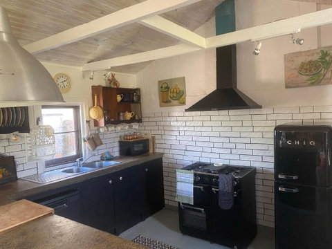 Private Country Escape With Valley Views - Accommodation Perth 0