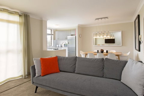 Avalanche 6 - Sophisticated Style &modern Comfort With A Central Location - Accommodation Perth 2
