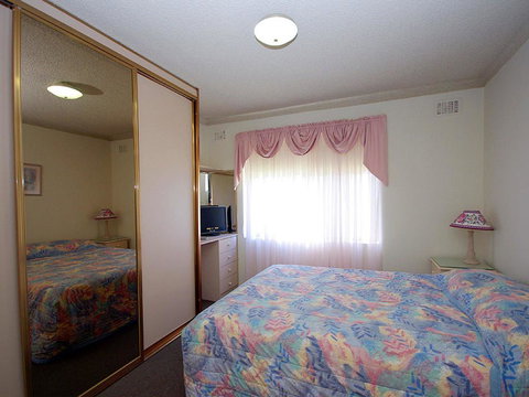 Avilla Court 1 - Accommodation Perth 1