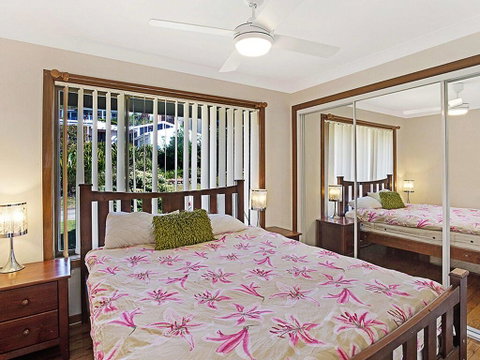 Away @ Nelson Bay, 29 Wollomi Ave - Incredible Water Views, Pet Friendly, WIFI & Aircon - Accommodation Perth 2