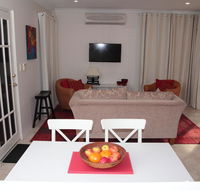 Azalea Villa - Close to the City of Perth - Accommodation Perth