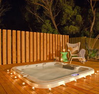 Azure Beach Retreat - Spa Luxury - Accommodation Perth