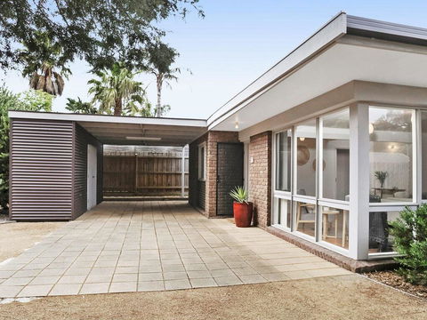 Backyard Bliss - Accommodation Perth 0