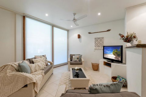 Balinese Beachfront Villa - Perth Resorts 0