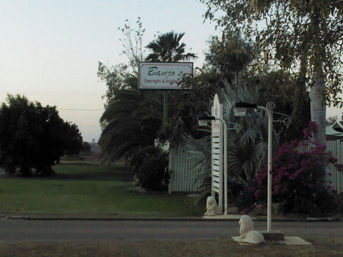 Banjos Overnight And Holiday Units - Accommodation Perth 1