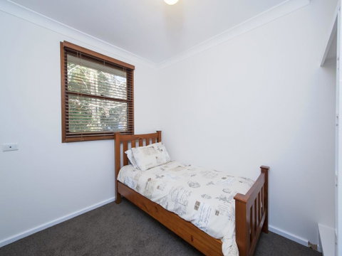 Barefoot Beach House, 24 Essendene Road - Accommodation Perth 3