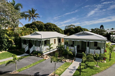 Barney Beach Accommodation - Perth Resorts 0