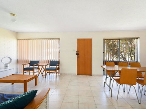 Beach Break - Perth Resorts 3