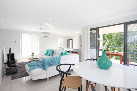Beach Breeze Holiday House - Perth Resorts 3