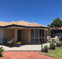 Beach House by the bay - Accommodation Perth