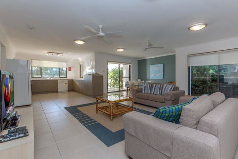 Beach House, Pacific Road, 1/20 - Accommodation Perth 2