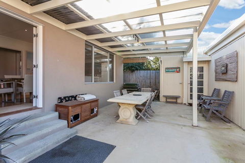 Beach Road Classic 3-10 - Accommodation Perth 0