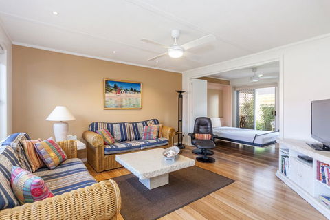 Beach Road Classic 3-10 - Accommodation Perth 1
