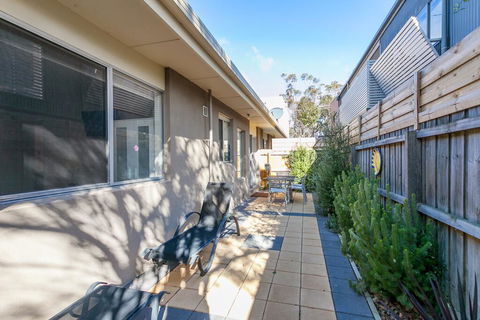 Beach Road Classic 3-10 - Accommodation Perth 2