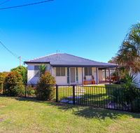 Beach Side Cottage At Blacksmiths - Accommodation Perth