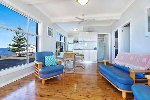 Beachcomer, Unit 1 - The Entrance, NSW - Perth Resorts 3