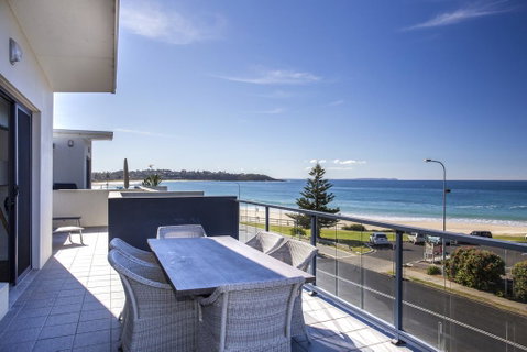 Beachfront Apartment 10 - Accommodation Perth 0