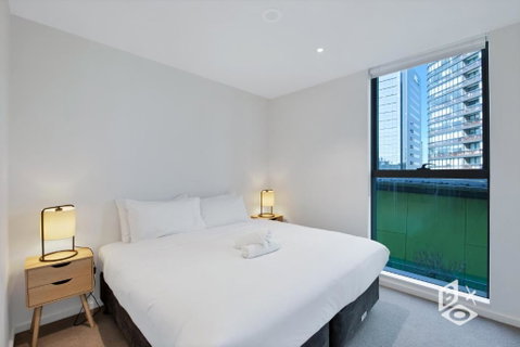 REST COLLECTION Apartments On Collins Docklands - Accommodation Perth 2