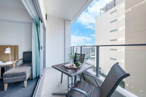 Resort-Style Sister Studios - Double Delight In The CBD - Accommodation Perth 2