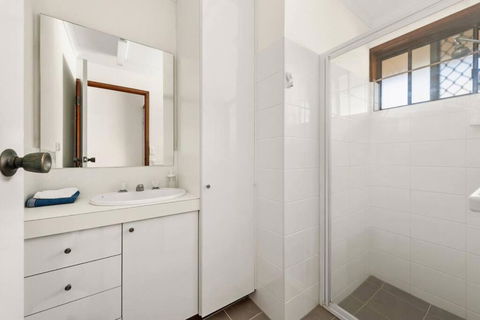 Redcliff 2 Bedroom Townhouse - Perth Resorts 1