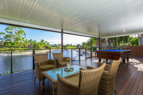 Reflections Broadbeach- Heated Pool! Complete Waterfront Entertainer With Huge Deck, Pool Table And Pontoon - Perth Resorts 3