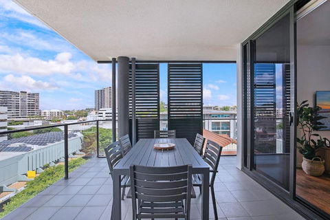 Regatta Hideaway - A Breezy Balcony Residence - Accommodation Perth 1