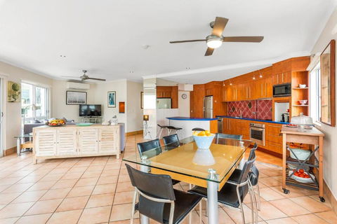 Regatta Noosa - Perth Resorts 2