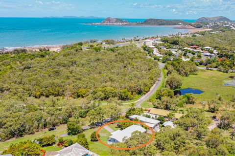 RELAX @48 CLOSE TO BEACH Sleeps 7 - Accommodation Perth 0